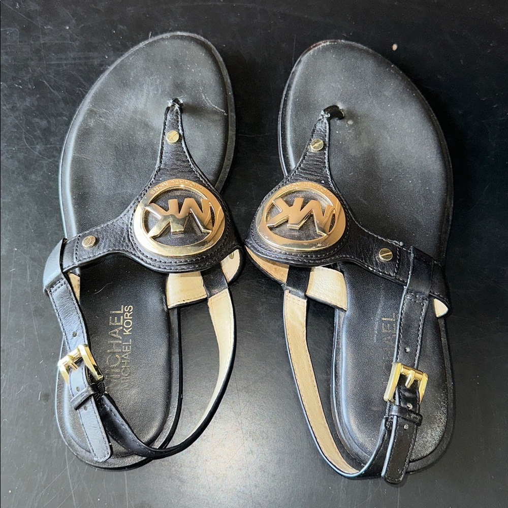 MICHAEL KORS Black Leather Logo Thong Sandals - Picture 3 of 8